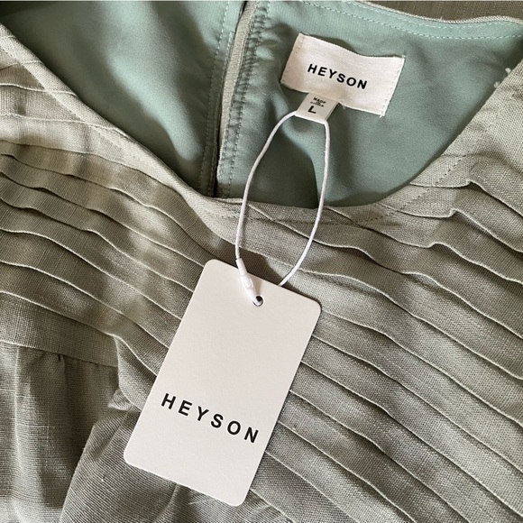 Heyson Women's NWT Sage Green Short Sleeve Blouse Pleated Shirt Puff Sleeve Top - Picture 7 of 16